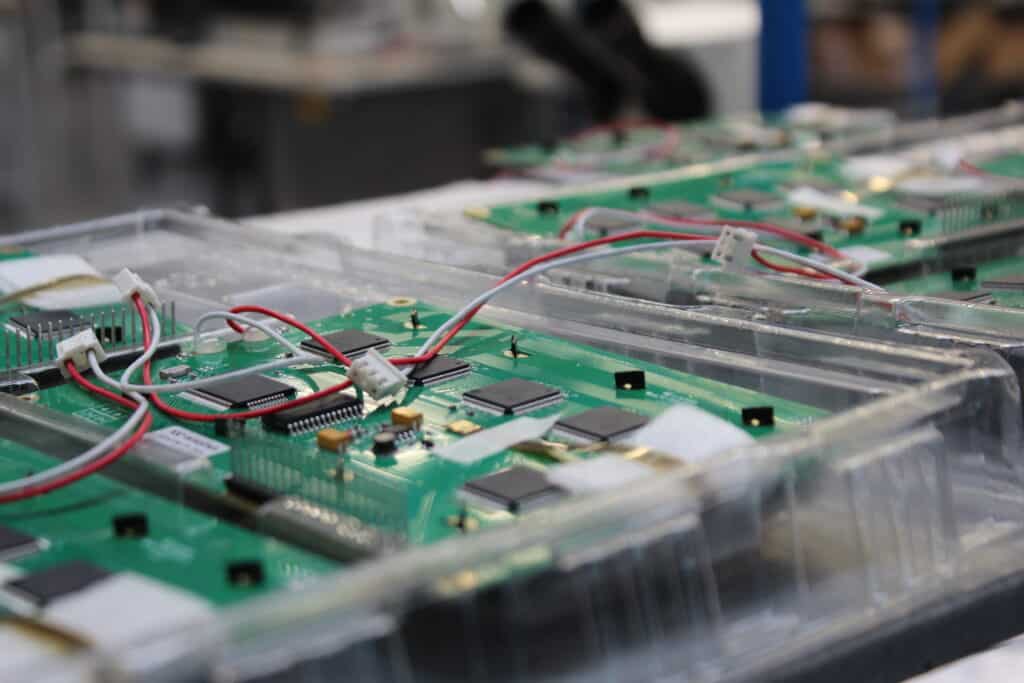 Carte électronique produit en France par Selva qui est un EMS français