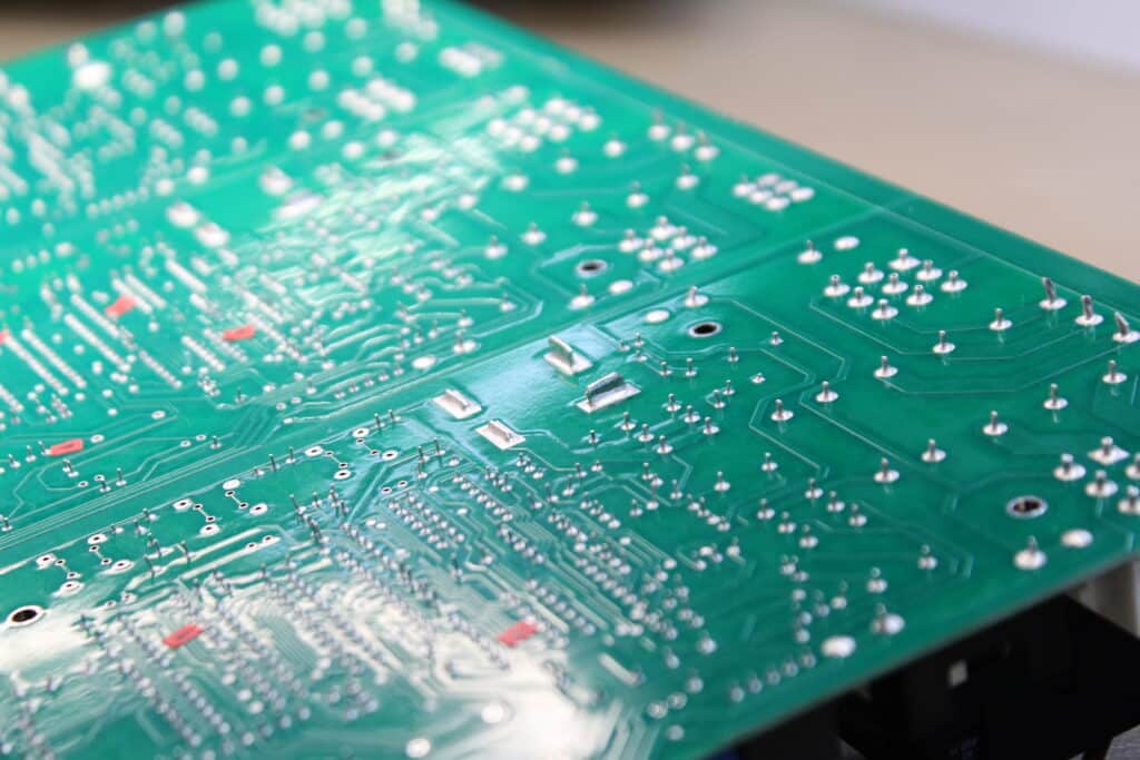 Controle et test visuel lors de la production afin de minimiser les risques de non-conformités chez le client. amélioration continue, OQD et OTD